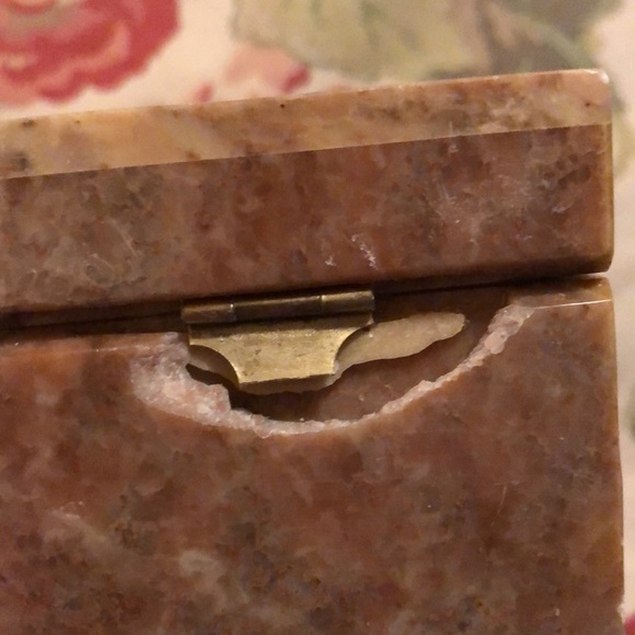 Jewelry Trinket Box Size 7"x5"x3" Genuine Soapstone Carved Design Heavyweight - Picture 14 of 14